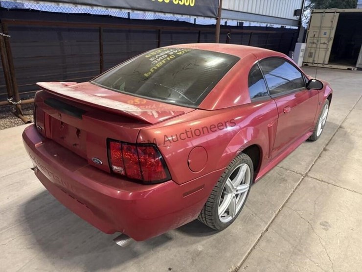 2000-ford-mustang-mach-e-image-8