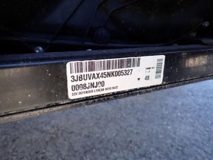 2022-can-am-defender-limited-hd10-4x4-side-by-side-image-9