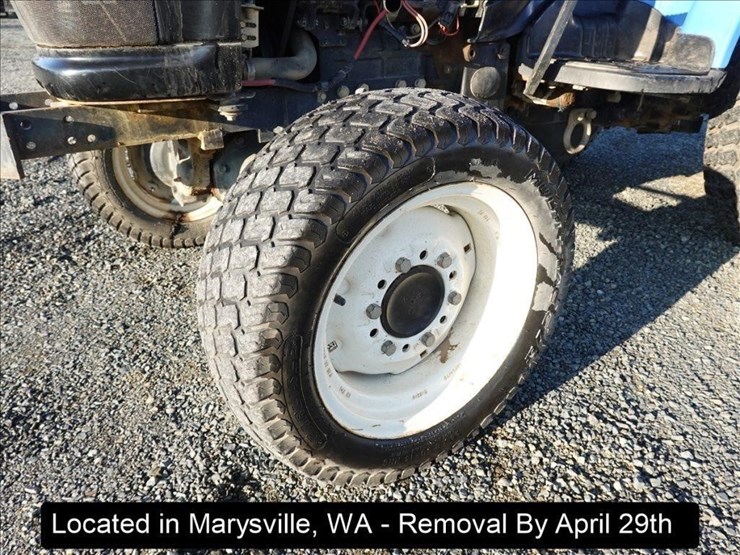 2003-new-holland-tc33d-image-10