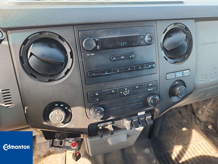 2014-ford-f350-image-29