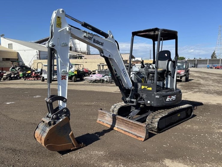 2020-bobcat-e26-image-1