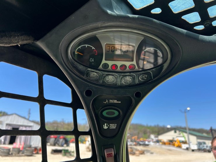 2016-bobcat-t450-image-21