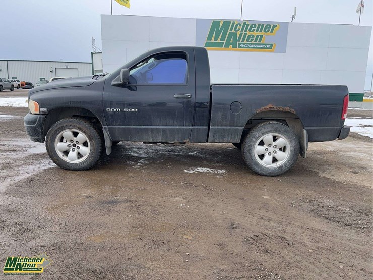 2004-dodge-ram-1500-image-2