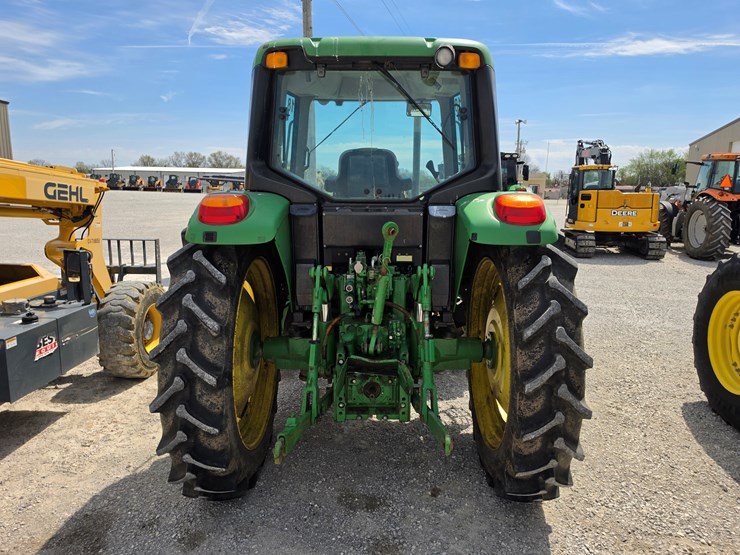 2010-john-deere-6230-image-7