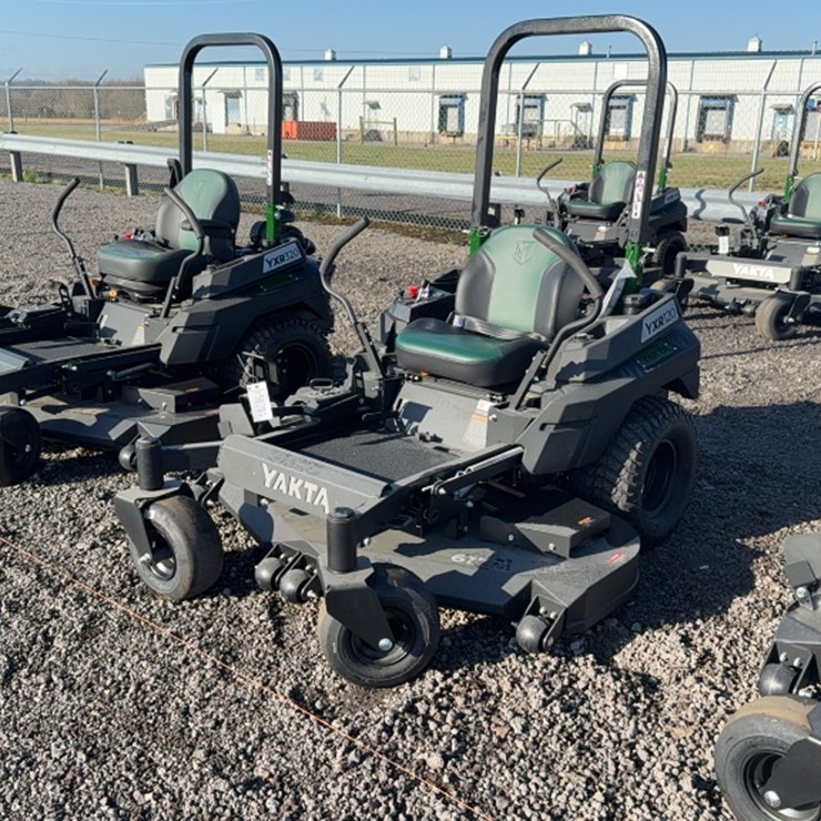 #4035 • YAKTA YXR 120 ZERO TURN MOWER
