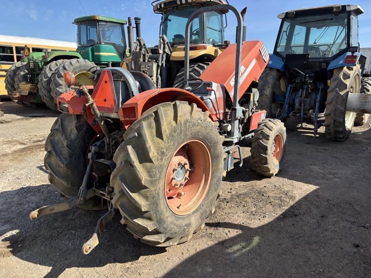 2005-kubota-m8200-image-3