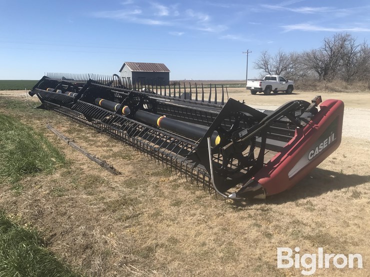 2011-case-ih-2152-image-1