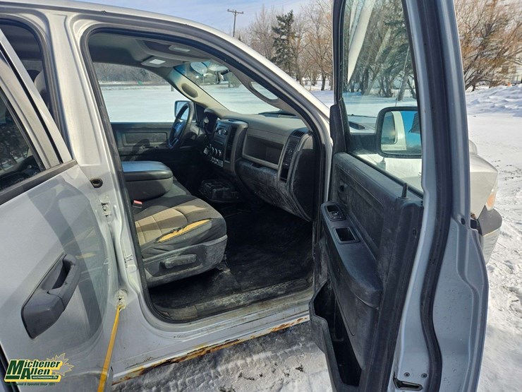 2012-dodge-1500-image-24