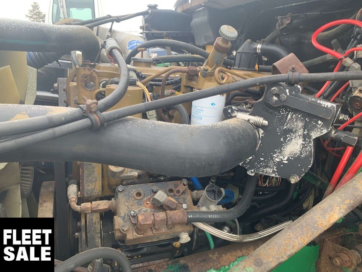 1999-freightliner-fl80-image-19