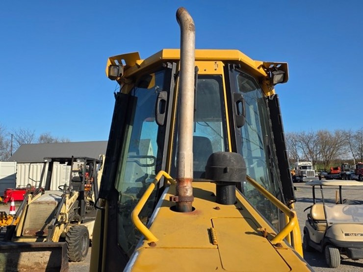 2005-caterpillar-d4g-xl-image-51