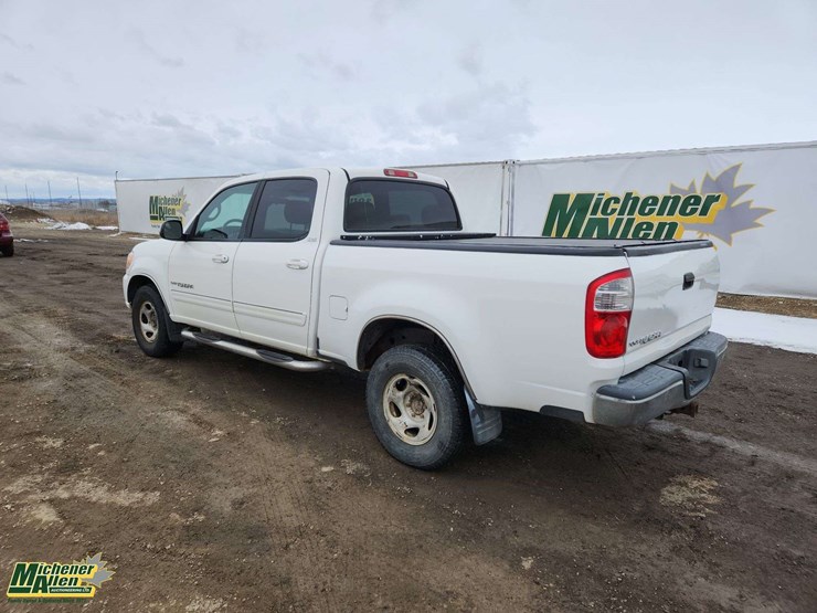 2005-toyota-tundra-image-2