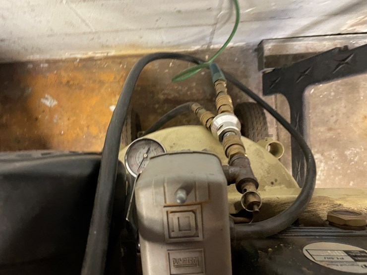 #2510-•-ingersoll-rand-portable-air-compressor-(columbia-heights,-mn)-image-7