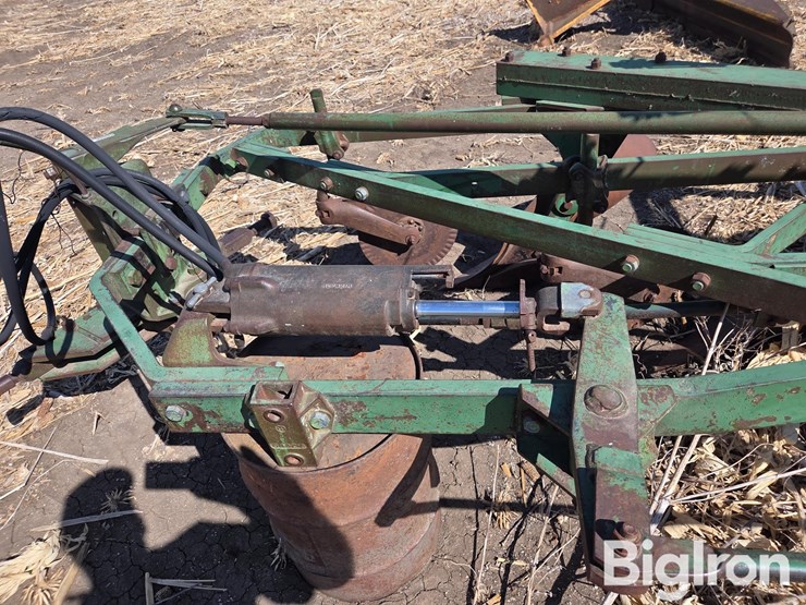 john-deere-plow-image-15