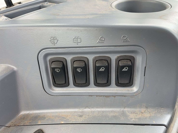 2020-ls-mt573-image-12