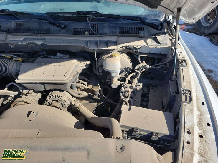 2013-dodge-1500-image-34