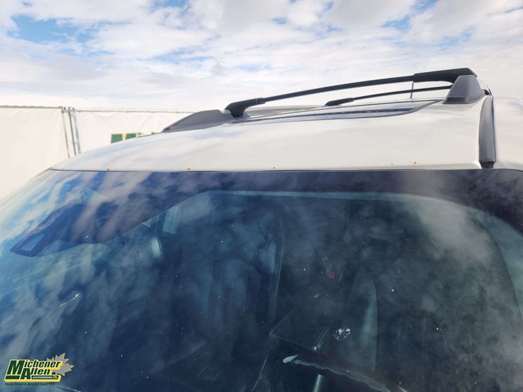 2014-gmc-acadia-denali-image-41