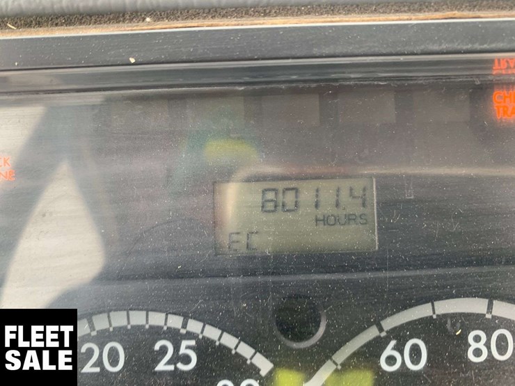 2003-freightliner-fl106-image-17