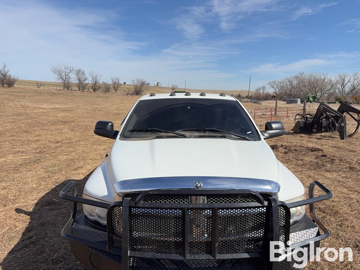 2004-dodge-ram-3500-image-11