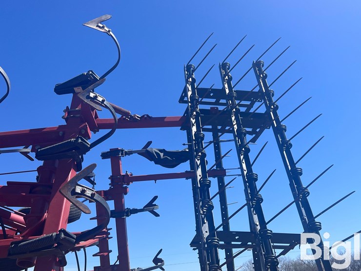 case-ih-4300-image-9