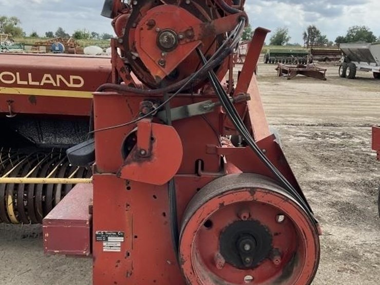 new-holland-515-image-11