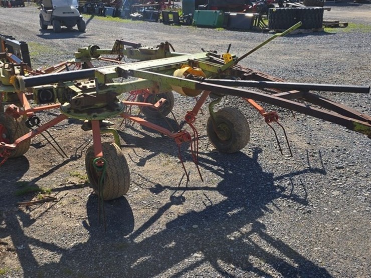 claas-volto-740-image-2