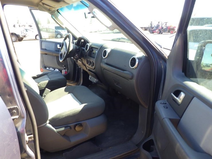 2003-ford-expedition-image-7