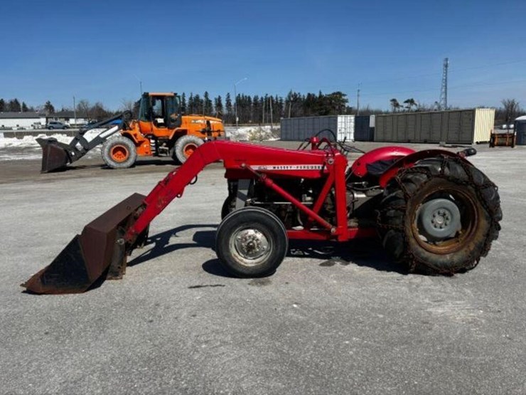 massey-ferguson-135-image-7
