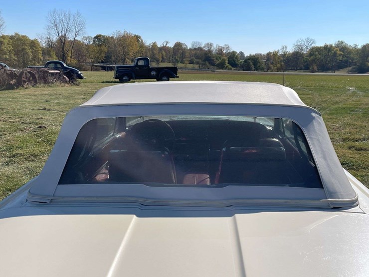 1965-ford-thunderbird-image-30