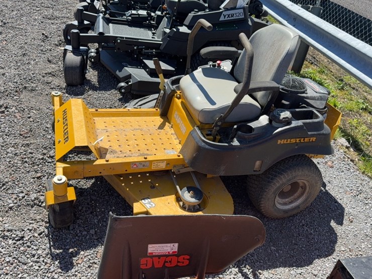 #4068-•-hustler-raptor-zero-turn-mower-image-11