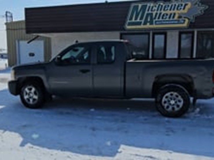 2011-chevrolet-silverado-1500-image-5