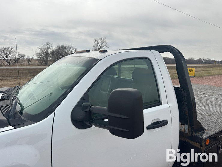 2010-chevrolet-3500-image-16