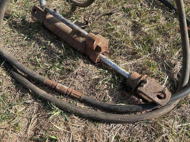 hydraulic-cylinder-image-3