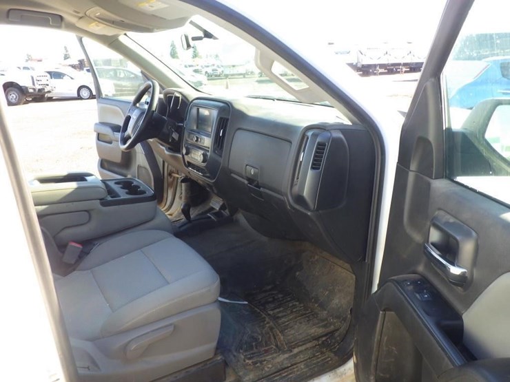 2018-chevrolet-1500-image-6