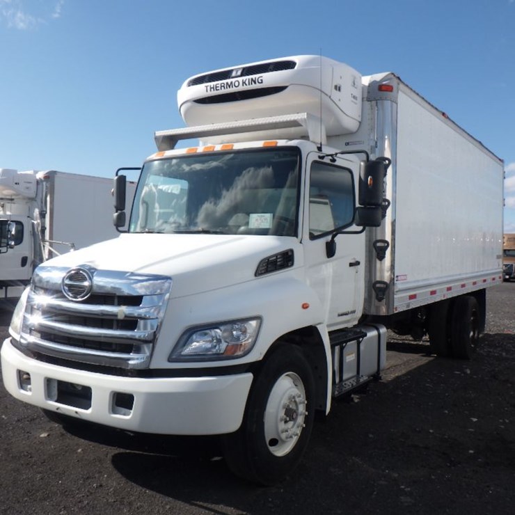 2018 HINO 268A