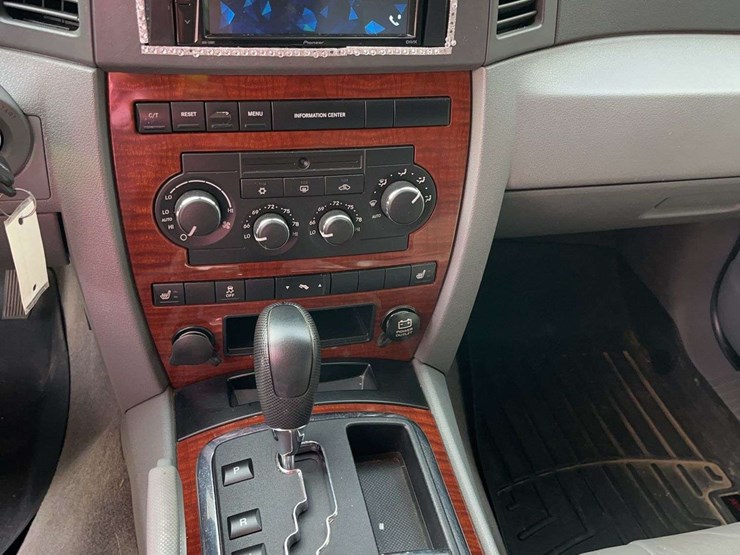 2007-jeep-grand-cherokee-image-7