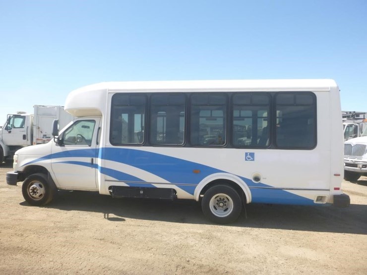 2014-ford-e450-image-6