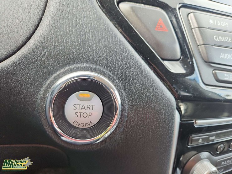 2020-nissan-pathfinder-image-26