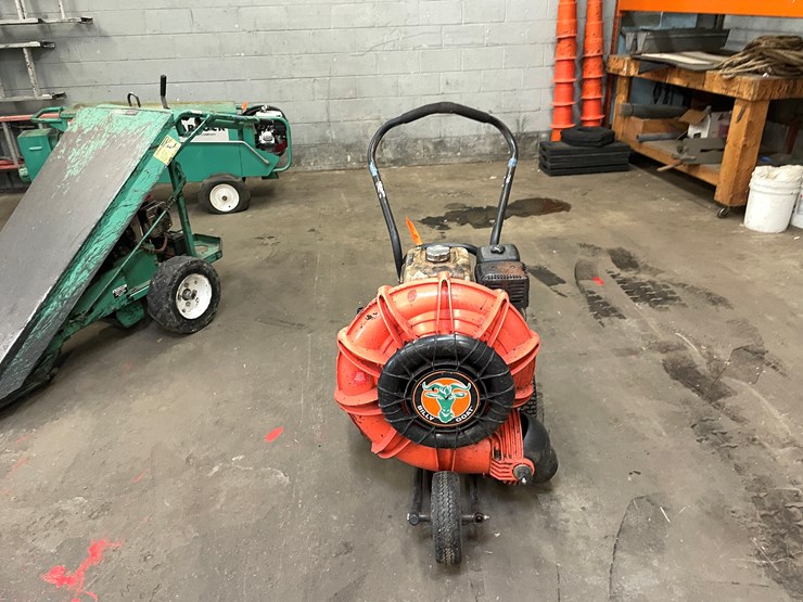 #2533-•-billy-goat-walk-behind-blower-(columbia-heights,-mn)-image-2