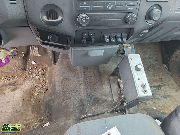 2012-ford-f450-image-17