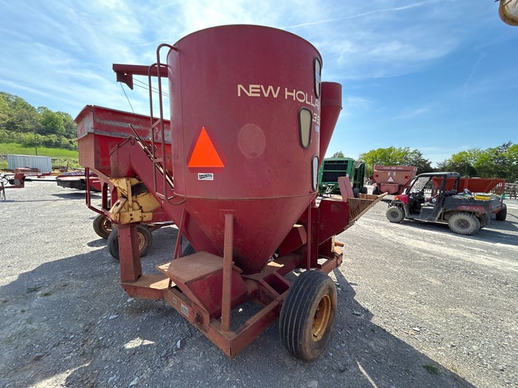 new-holland-353-image-6