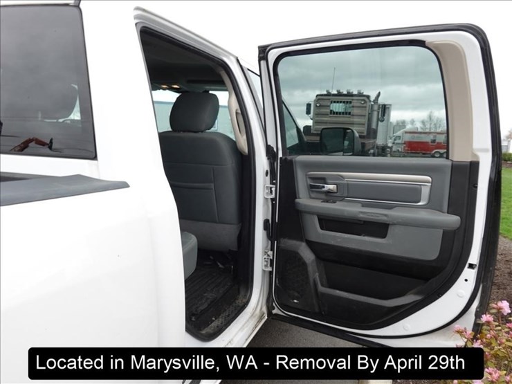 2017-dodge-1500-image-25