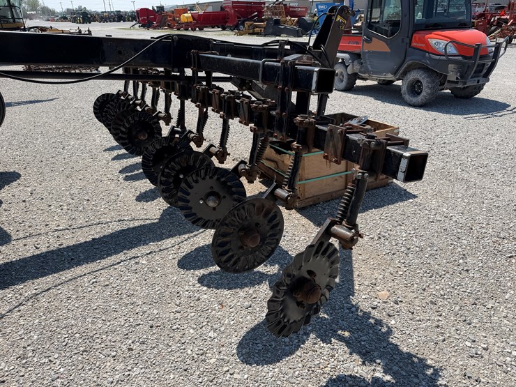 great-plains-solid-stand-15-image-12