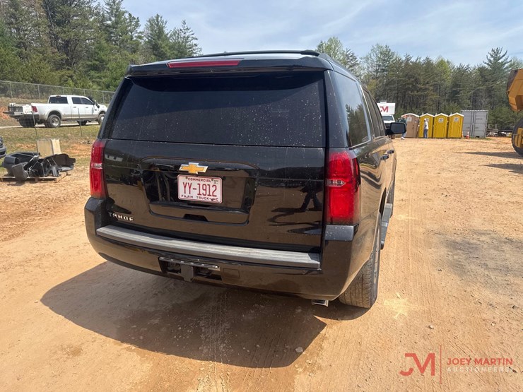 2016-chevrolet-tahoe-image-5