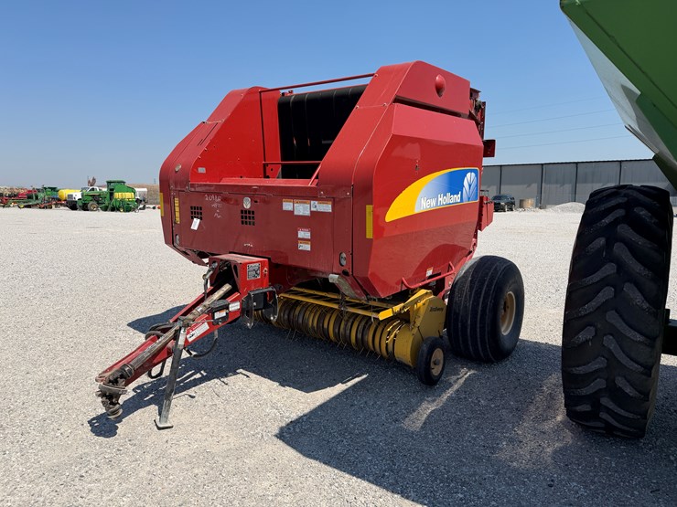 2009-new-holland-br7090-image-1