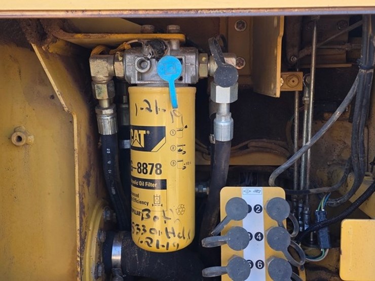 2005-caterpillar-d4g-xl-image-59