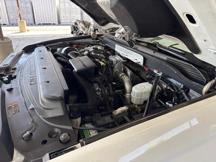 2019-chevrolet-silverado-2500hd-image-12