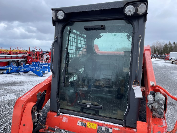 2022-kubota-ssv75-image-12