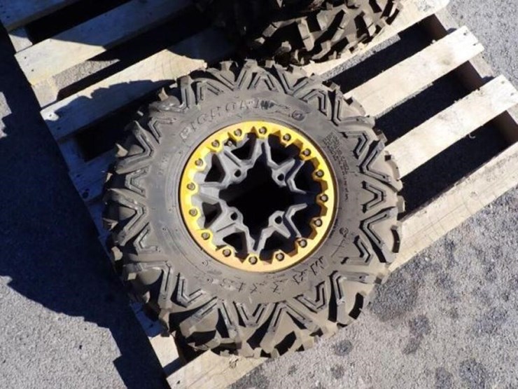 qty-of-(4)-maxxis-big-horn-2.0-side-by-side-image-9