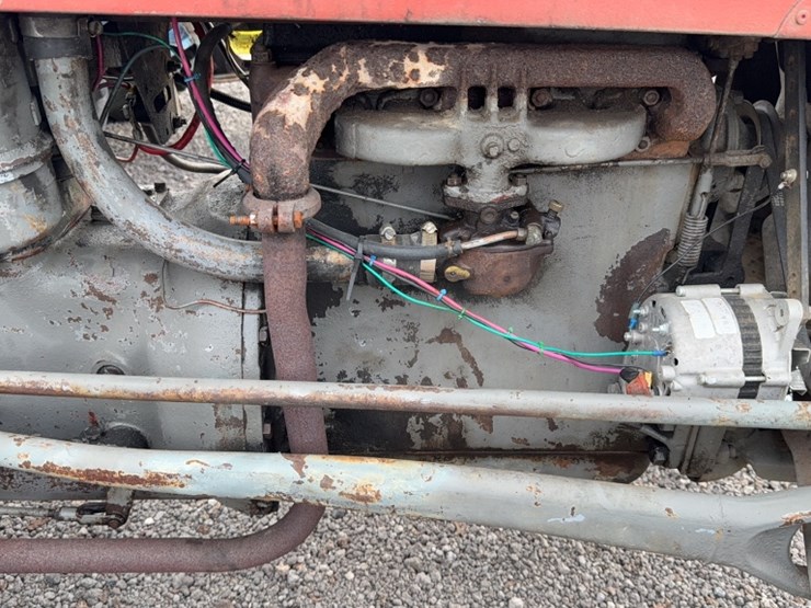 #3051-•-furguson-tractor-image-7