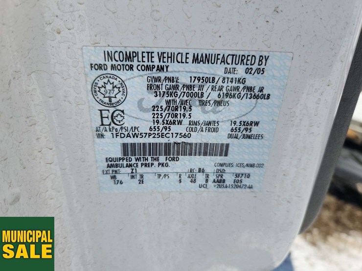 2005-ford-f550-image-40